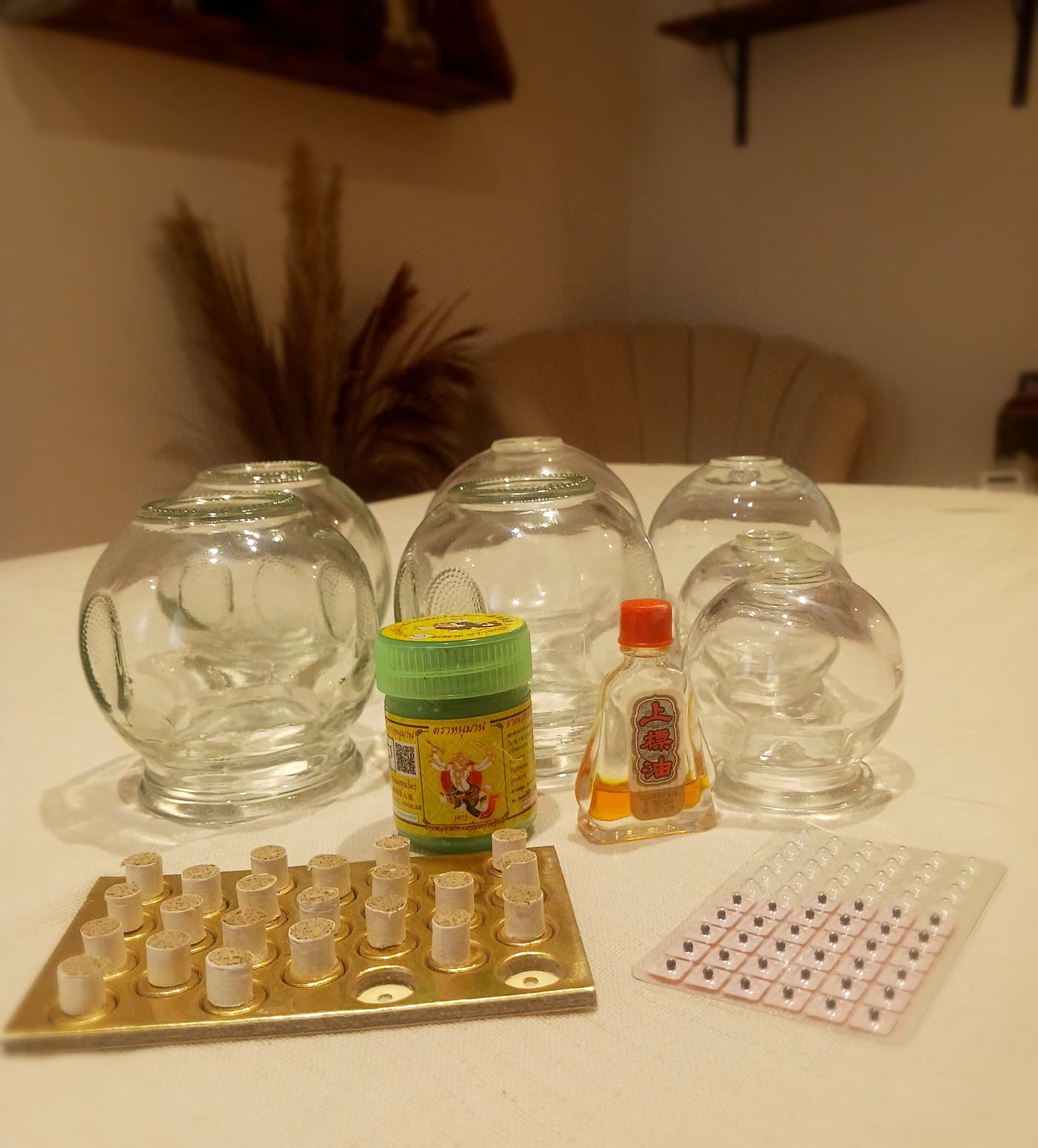 Matériel de médecine traditionnelle chinoise.
